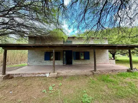 VENTA CASA CON PILETA 1 HA COLONIA CAROYA