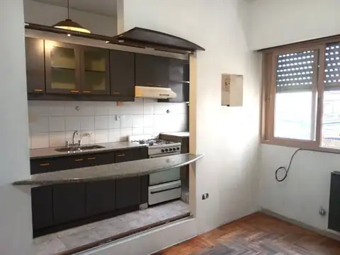 Venta depto 2 ambientes, Flores, cerca del subte