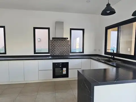 Casa en Venta al Este