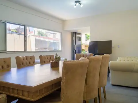 Casa 6 ambientes con 3 baños