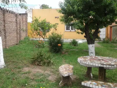 CASA MULTIFAMILIAR CON COCHERA EN ALDO BONZI