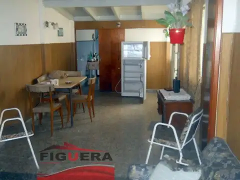 Casa 4 ambientes con 1 baño