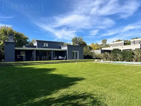 Casa en venta de una planta en Estancias del Pilar, piscina y 3 dormitorios.
