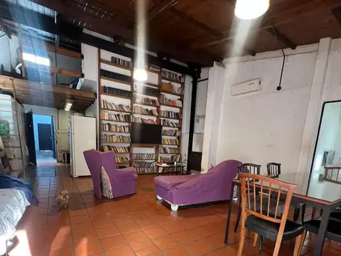 Depto Tipo Casa 4 ambientes con 2 baños