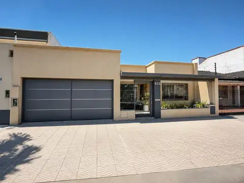 IMPONENTE CASA 4 AMBIENTES ESTILO MINIMALISTA DE