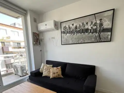 Julián Álvarez 600 , Piso 8