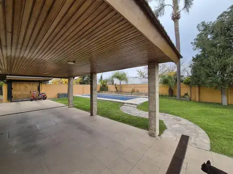 Casa en Venta en Malvinas Argentinas, USD 250.000