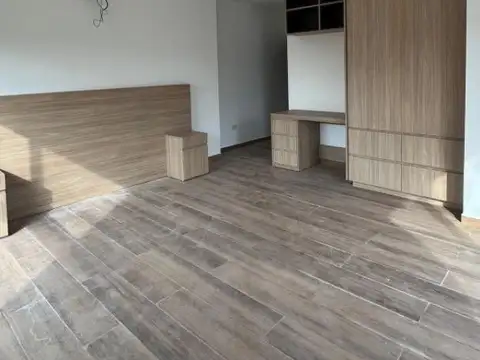 Casa en Venta con 6 cocheras