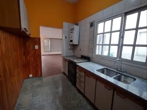 Dpto 3 Ambientes tipo casa en Valentín Alsina, Lanús! Con patio y terraza!