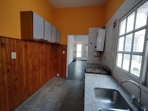 Depto Tipo Casa 3 ambientes con 2 baños
