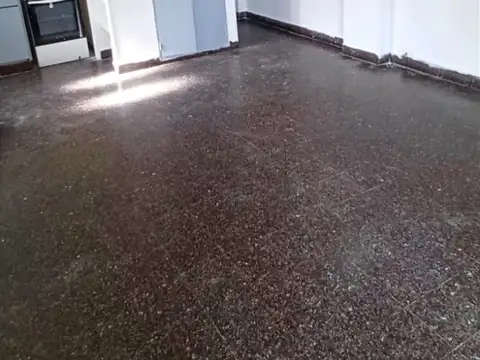 Av. La  Plata 400, Piso 8