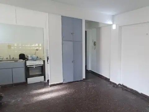 Av. La  Plata 400, Piso 8
