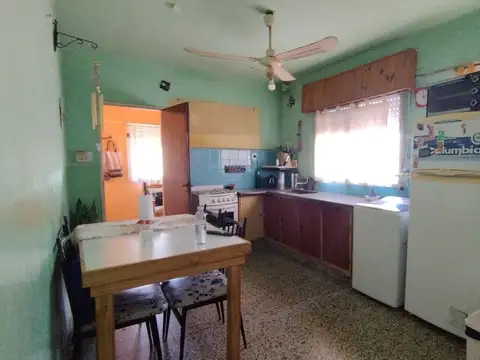 VENTA CASA PLANTA ALTA 2 DORMIT. TERRAZA. OPORT !