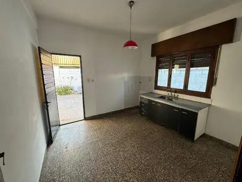 Casa en Alquiler con 1 cochera