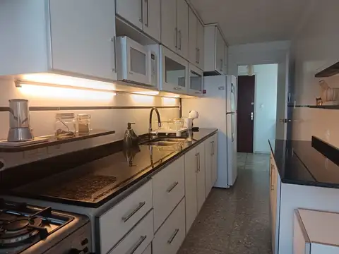 Departamento en Alquiler con 1 cocheras