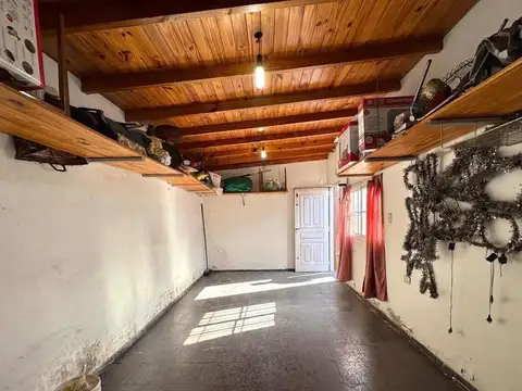 Casa en Venta con 3 cocheras