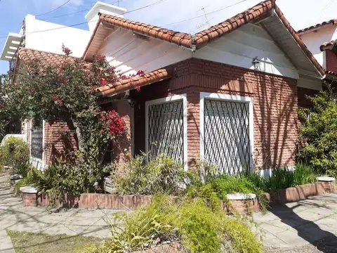 APTO CRED BANCARIO TRADICIONAL CHALET  IDEAL USO PROFESIONAL