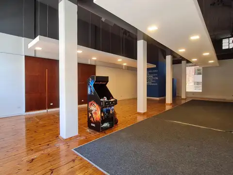 Oficina 3 ambientes con 2 baños