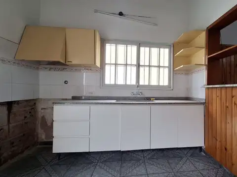 Casa en Alquiler en Lanus Oeste, $ 850.000