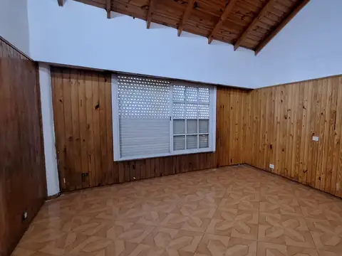 ALQUILER CASA 3 AMB LOTE 447M2. LANUS OESTE