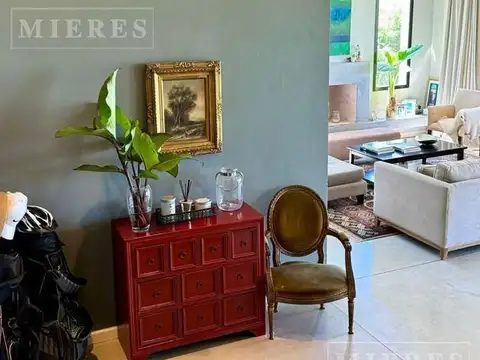 Casa en Alquiler Temporal con 2 cocheras