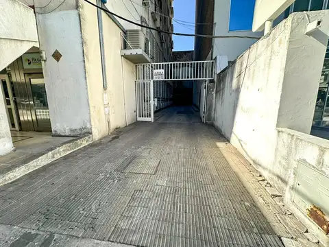 Venta Cochera. Santa Fe 1600. 