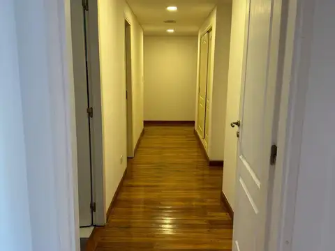 Departamento 4 ambientes con 3 baños