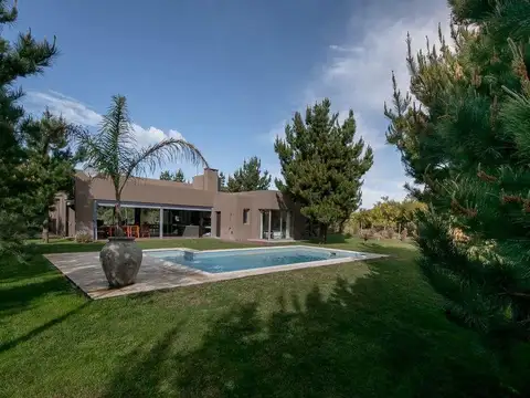 Casa en venta en Pinamar, Provincia de Buenos Aires