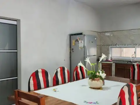 SE VENDE CASA B MARTELOSSI-RECONQUISTA