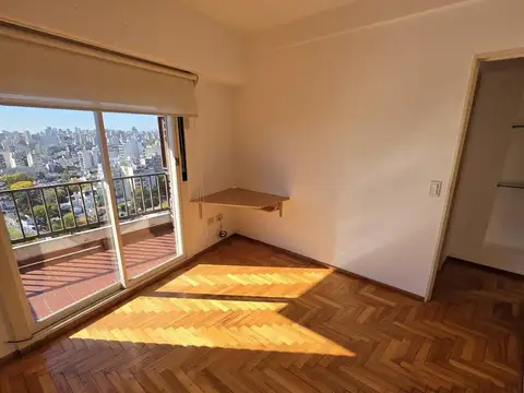 Hermoso 2 amb muy luminoso balcon piso alto