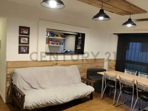 Ricardo Palma 100, Piso 0