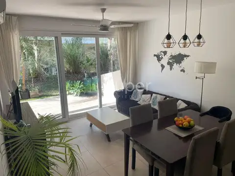 VENTA DEPARTAMENTO 2 DORMITORIOS Y PATIO, SARAVI VILLAGE .