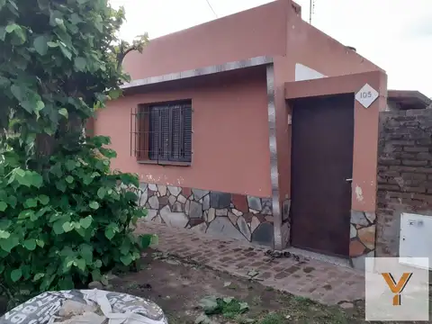 Casa en venta - 2 Dormitorios 2 Baños - Chivilcoy