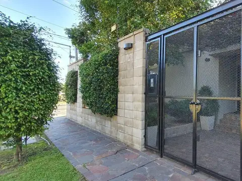 Casa 7 ambientes con 6 baños