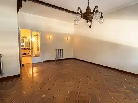 Casa de 3 Dormitorios con Patio y Terraza Exclusiva – Arroyito, Rosario