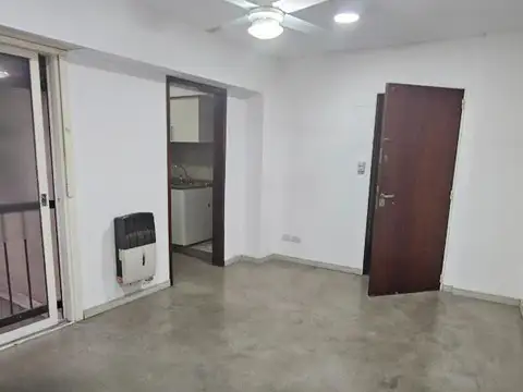 Departamento en Alquiler en Lomas De Zamora, $ 650.000