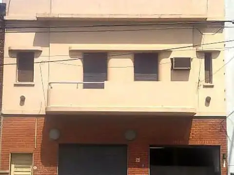 PH - Venta - Alquiler Barracas 6 ambientes 1° piso por escalera Piso Unico con entrada independiente