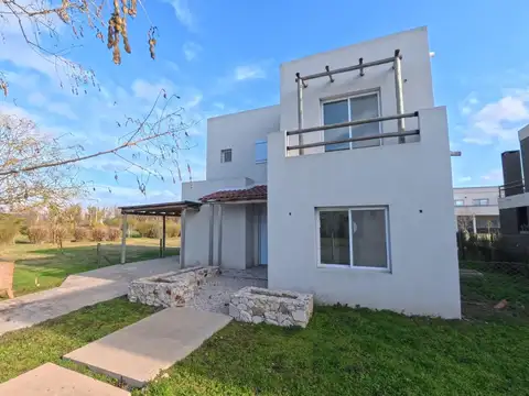 Casa en Venta a estrenar en Araucarias Puertos del Lago