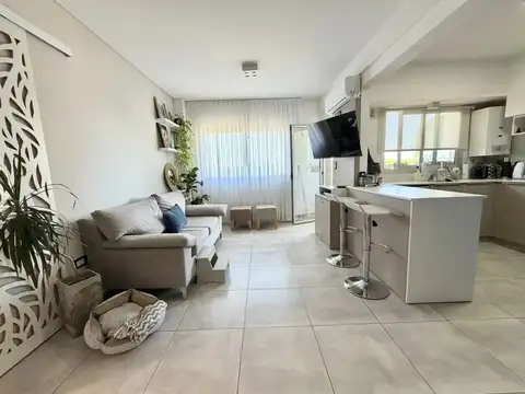 VENTA DEPTO 2 AMB CON BALCÓN Y COCHERA - ITUZAINGÓ
