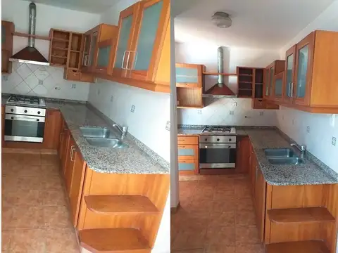 Casa 8 ambientes con 2 baños