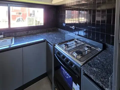 Casa 3 ambientes con 2 baños