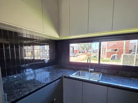 VENTA DUPLEX 2 DORMITORIOS 2 BAÑOS RINCONES MANANTIALES
