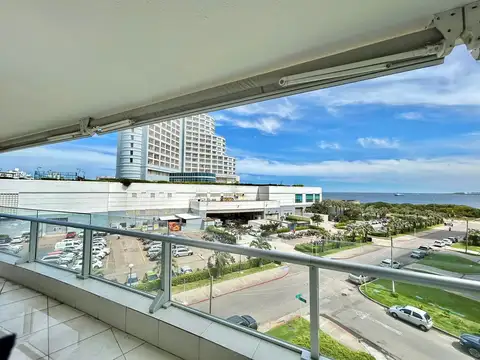 Departamento en Alquiler en Playa Mansa, USD 1.800