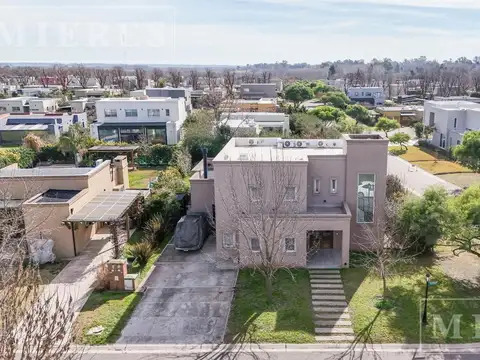 Casa en venta en Santa Guadalupe, Pilar del Este, Calle Torra 2814