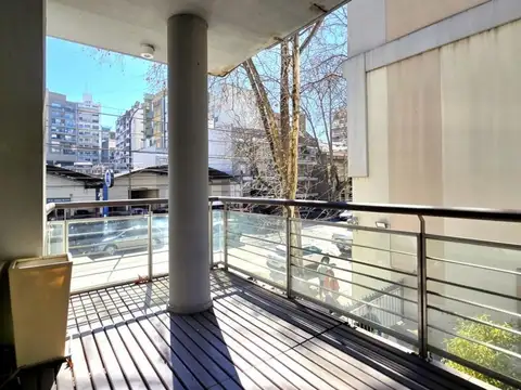 Av. Hipólito Yrigoyen 4100