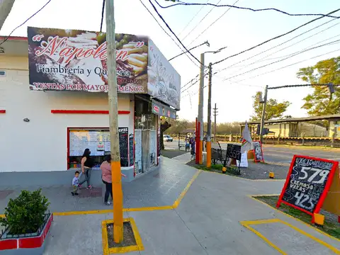 Avenida Presidente Arturo Umberto Illia 300