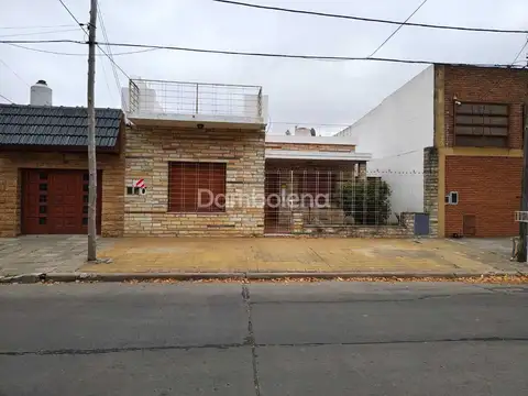 Juan José Castelli 800