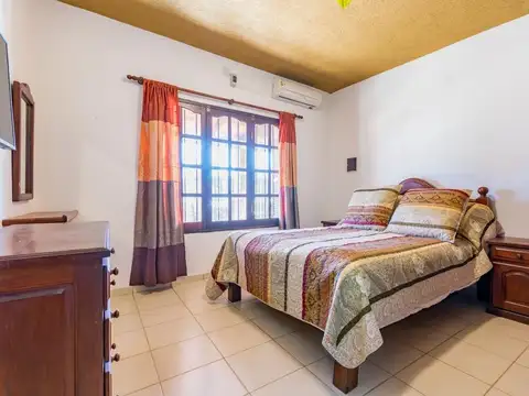 Casa en Venta con 6 cocheras