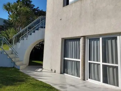 Casa en Venta en Carilo, USD 395.000