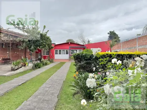 Casa 4 ambientes con 2 baños
